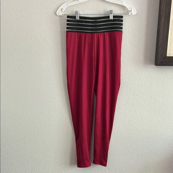 Red  Leggings with Black and White Striped Waistband no tags new Sz M - Picture 1 of 9